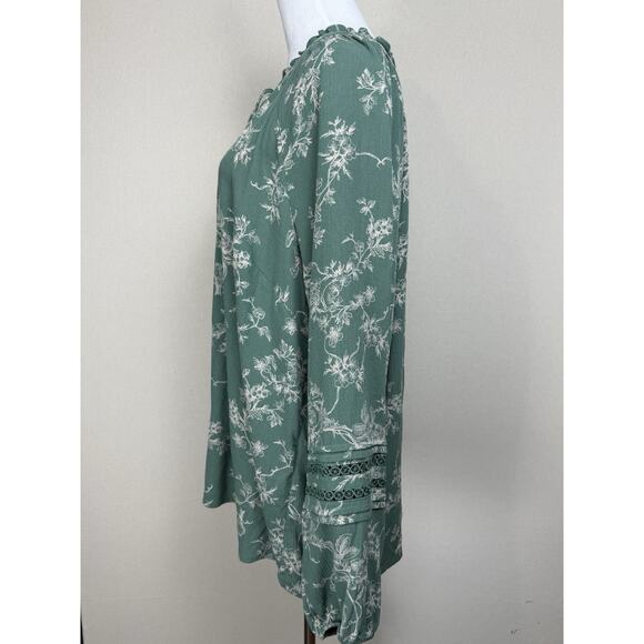 Torrid Women's Blouse Top Tunic Sz 1X? (No tag) Green Long Sleeves Floral Birds - Picture 8 of 13